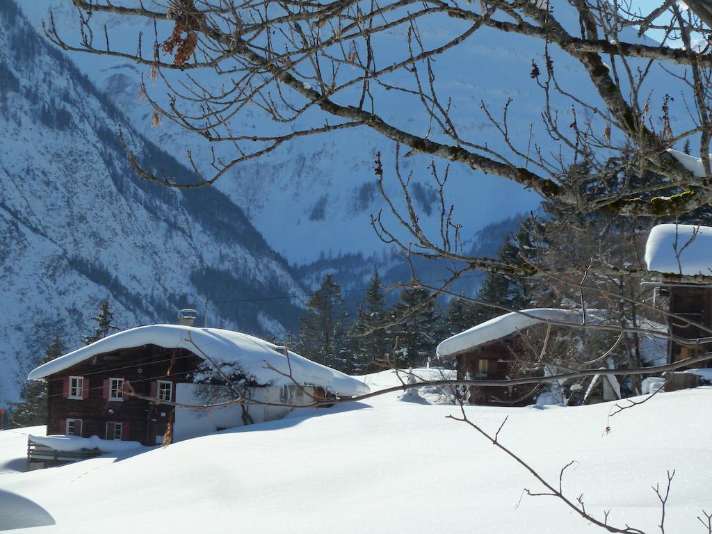 Wohlfuhlhotel Berg Heil Holzgau Exterior foto